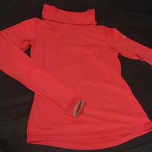 Nike Sweater Dri fit Medium
